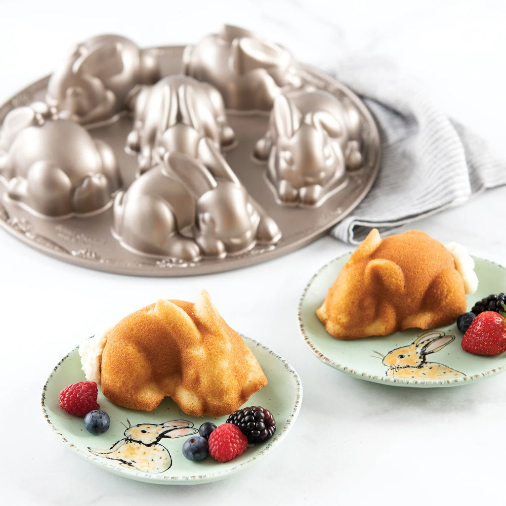 Nonstick Cast Aluminum Cakelet Pan O953201