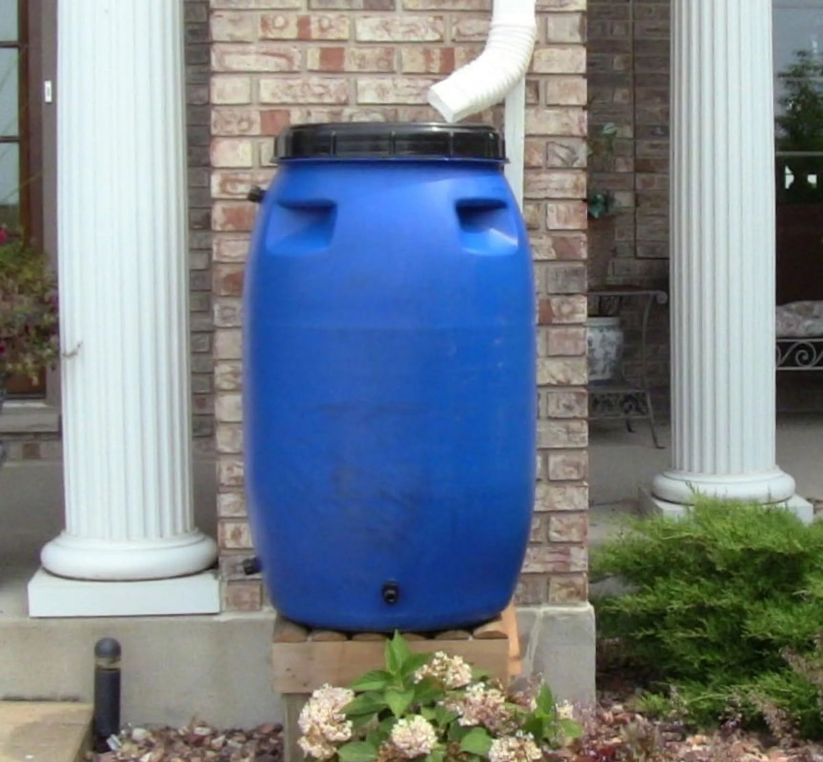 55 Gallon Blue Rain Barrel U675081