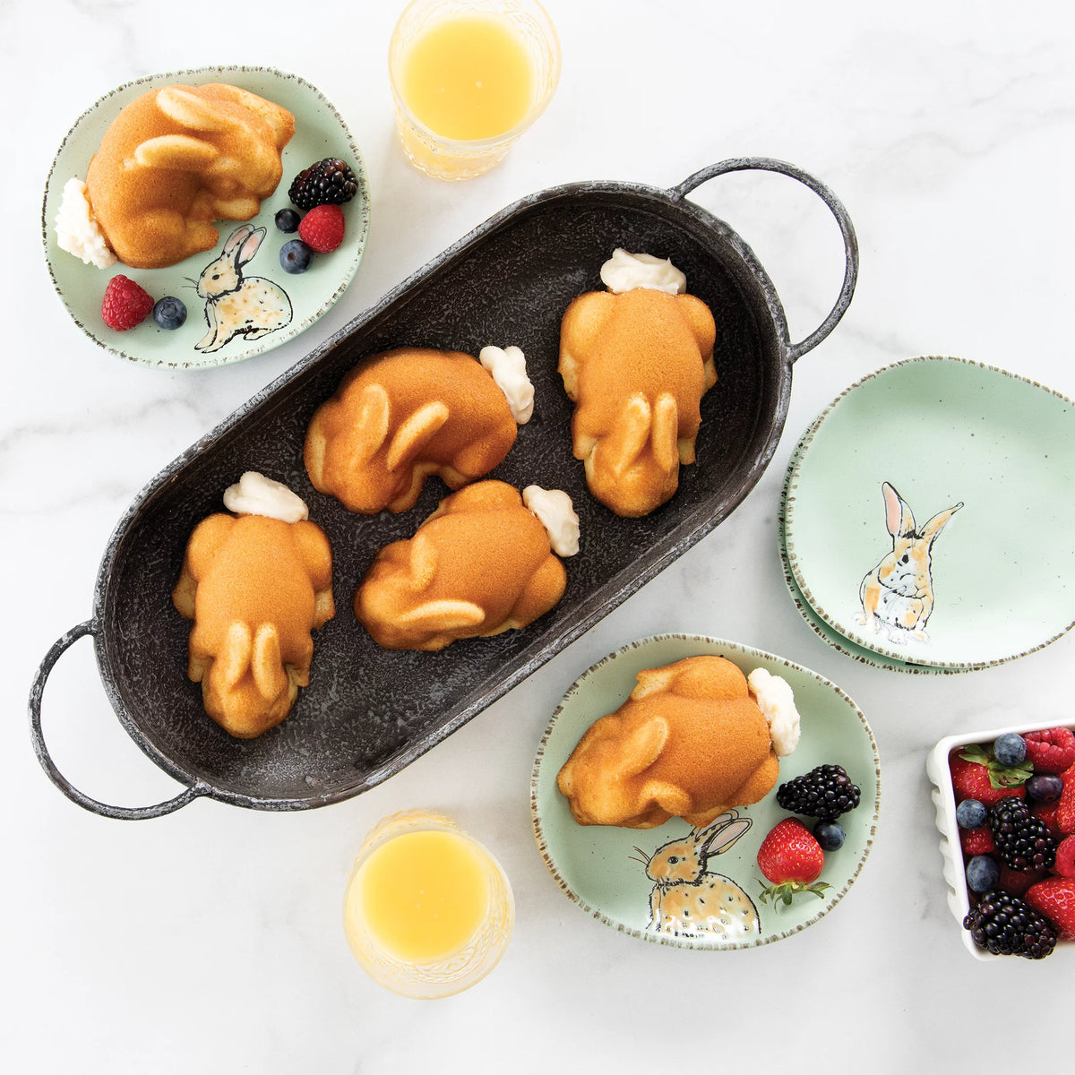 Nonstick Cast Aluminum Cakelet Pan O953201