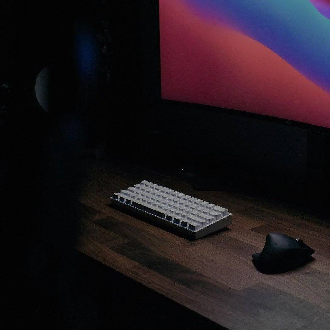 60% Mechanical Keyboard with Bluetooth 5 Y251