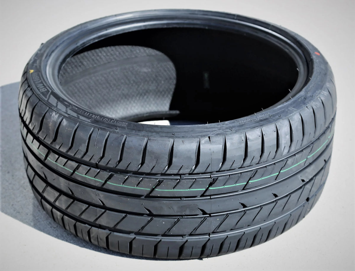 275/35R21 ZR 103W XL High Performance Tire P182