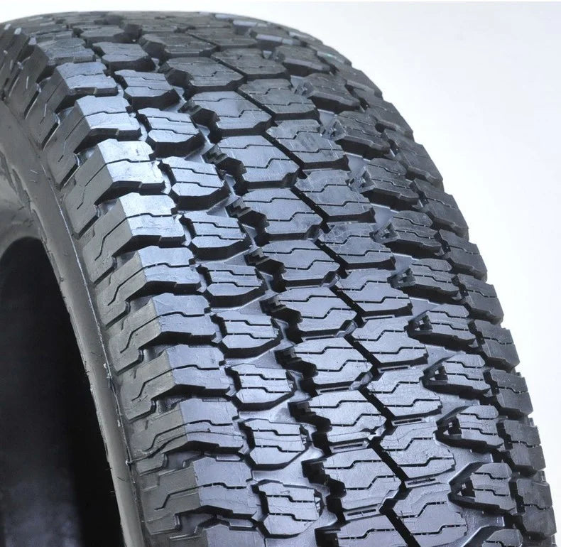 P265/70R17 113S All-Season Tire N777