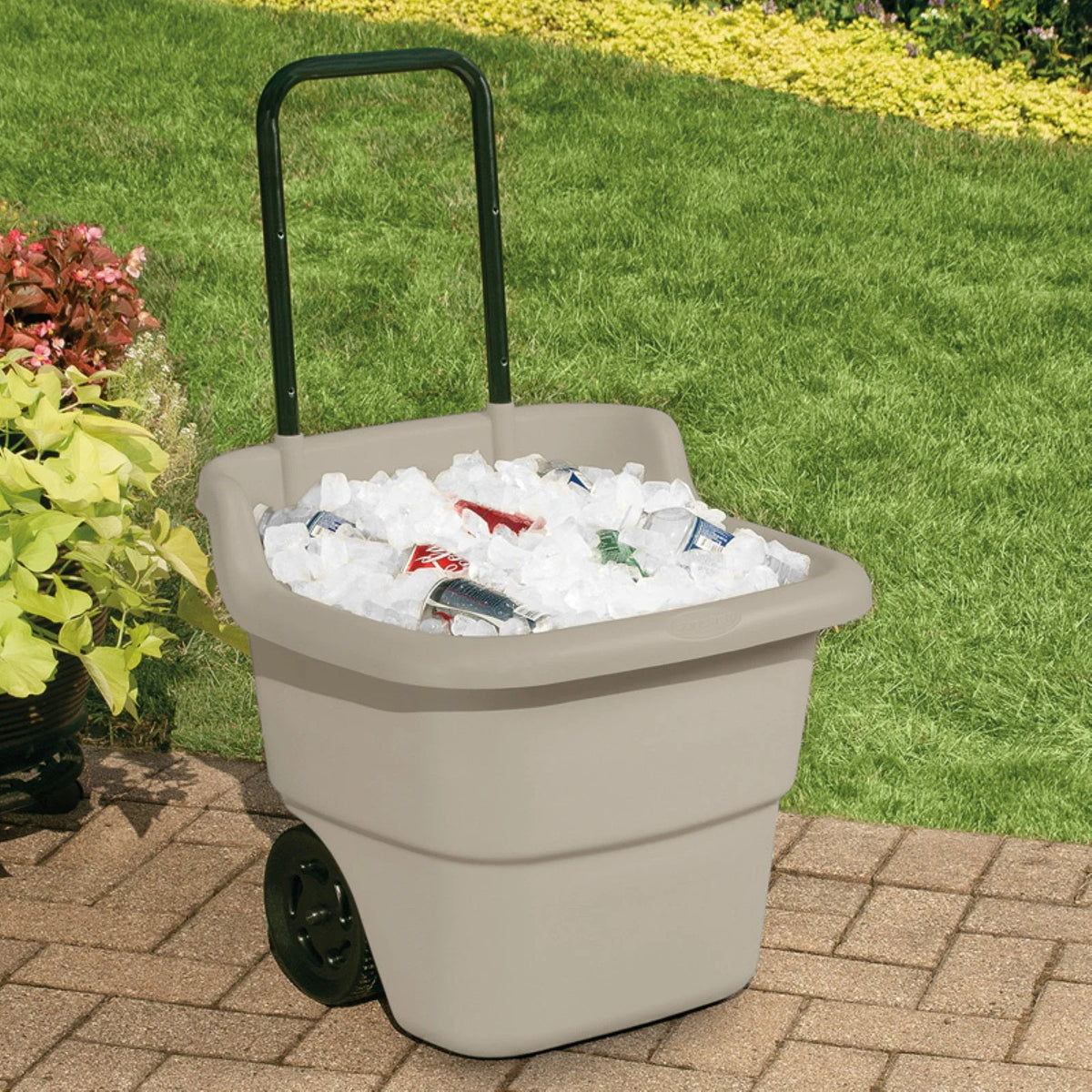 15 Gallon Resin Rolling Lawn Utility Cart R3053