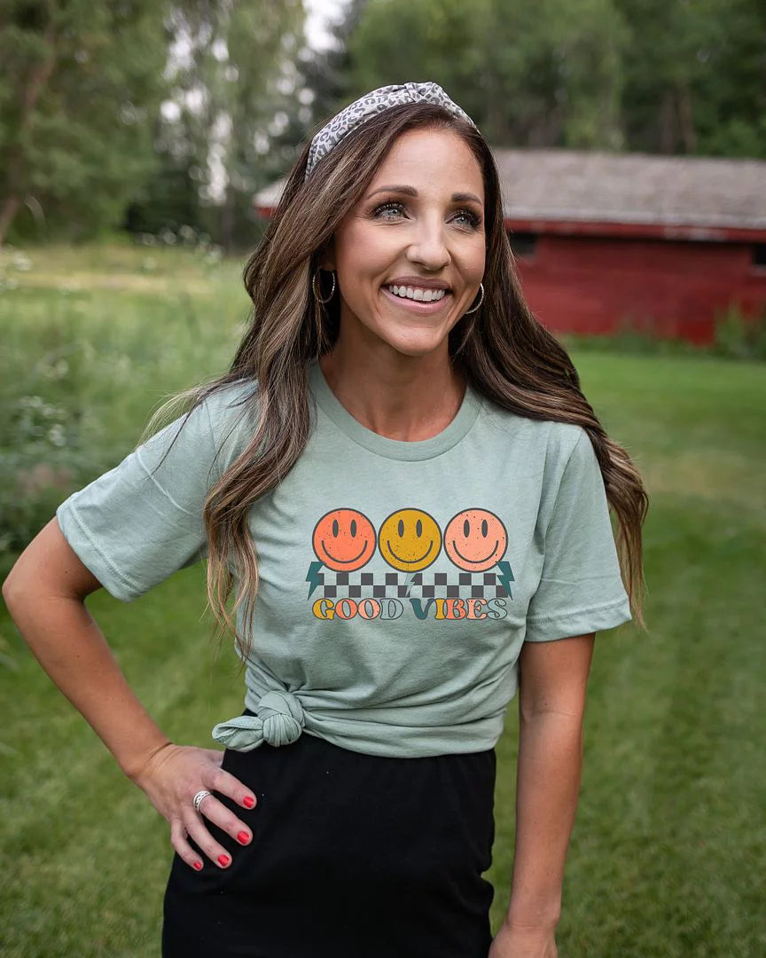 Checkered Smiley Face Short Sleeve Graphic Tee P4580
