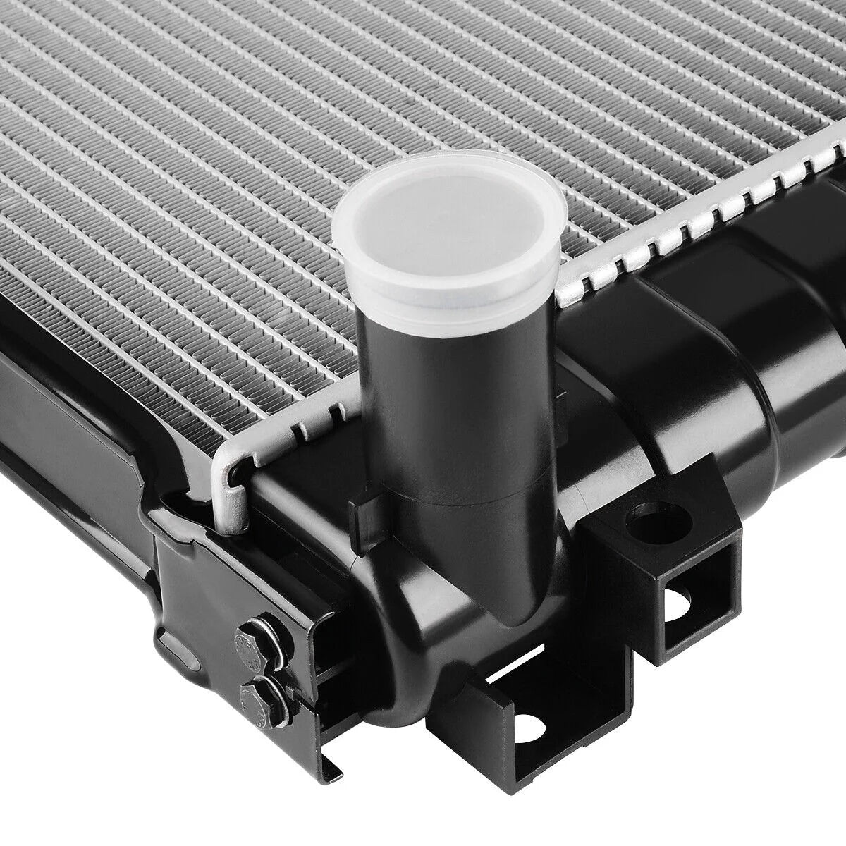 Radiator For 2001-2004 Dodge Caravan Voyager Chrysler Town & Country 3.3 3.8L R260