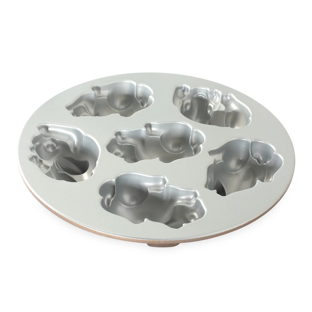 Nonstick Cast Aluminum Cakelet Pan O953201